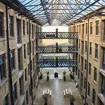 K Suites - Conditioning House